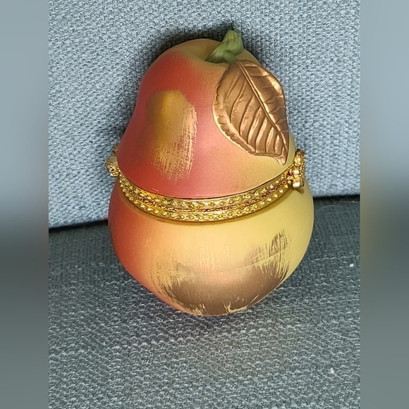 Partridge and Pear tree Trinket box, ceramic Romans - Picture 6 of 9